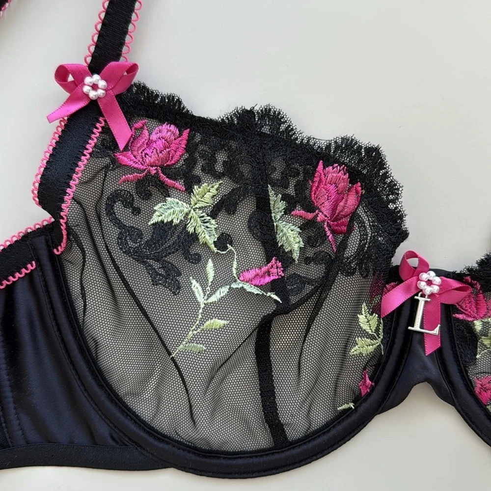 NWT Lounge Bloom Embroidered Balcony Bra 38C Black/Pink